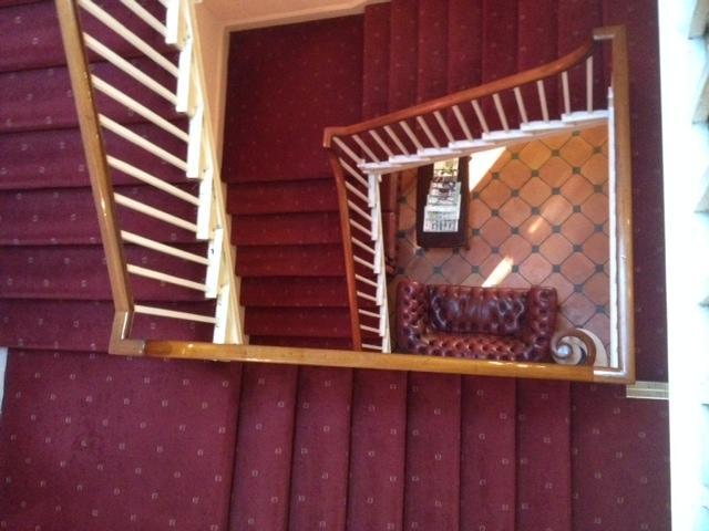 The Royal Victoria & Bull Hotel ローチェスター エクステリア 写真